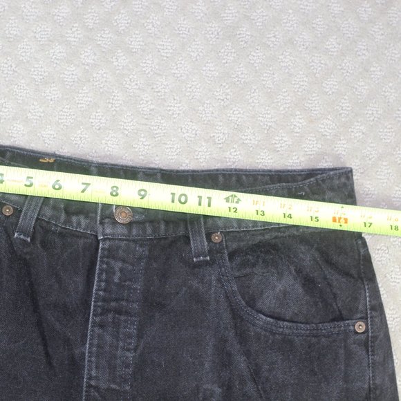 Vintage 90s Levi 560 Black Jeans / Red Tab / Loose Fit / Tapered Leg - Picture 4 of 7